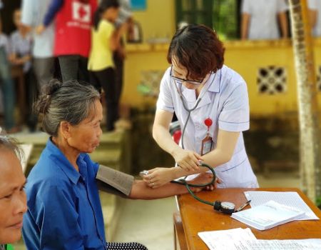 Chương trình điều trị, tư vấn dinh dưỡng và phát thuốc miển phí cho hội cựu chiến binh TP HCM.